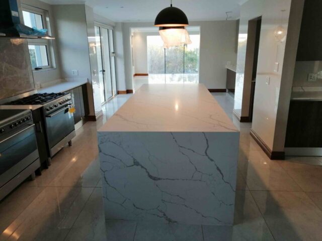 calacatta slim island